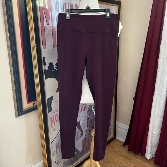 Victoria's Secret Essential High-Rise Pocket Merlot/ Dark Purplish Red Leggings - Picture 1 of 12